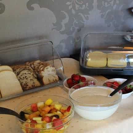 Ontbijtbuffet van Bed and Breakfast Grenzeloos Doldersum in Doldersum, Drenthe