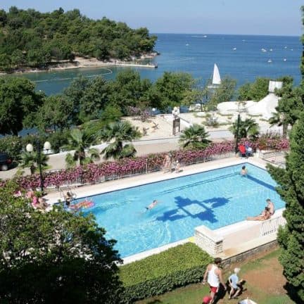 Zwembad van Hotel Zorna in Poreç, Kroatië