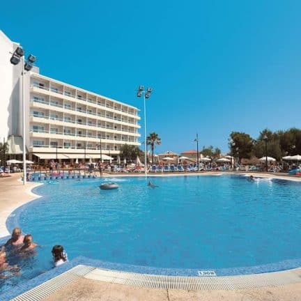 Zwembad van Hotel Suneoclub Haiti in Ca'n Picafort, Mallorca