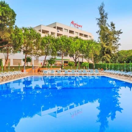 Zwembad van Alpinus Hotel Algarve in Albufeira, Portugal