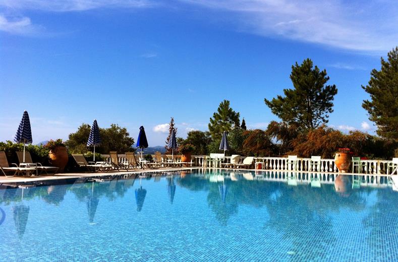 Zwembad van Hotel Nautilus Barbati in Barbati, Corfu