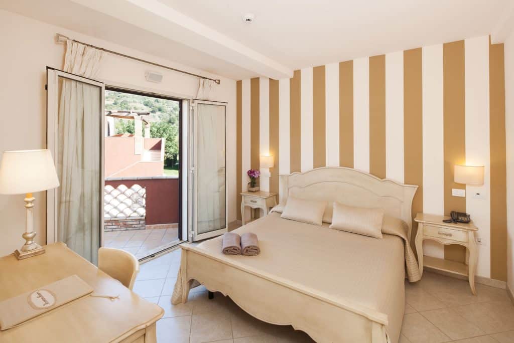 Hotelkamer van Alcantara Resort in Giardini Naxos, Sicilië
