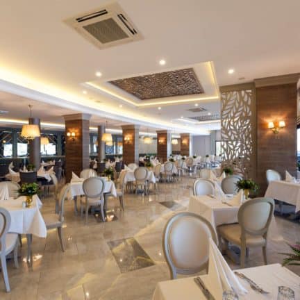 Restaurant van Hotel Samara in Torba, Turkije