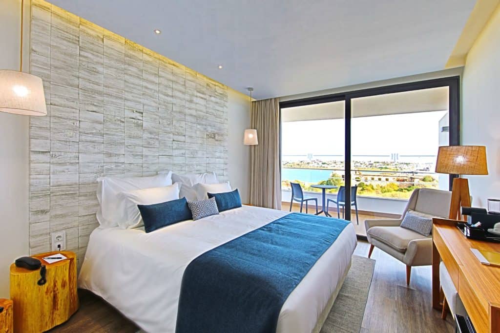 Hotelkamer van Jupiter Marina Hotel – Couples & Spa in Portimão, Algarve, Portugal