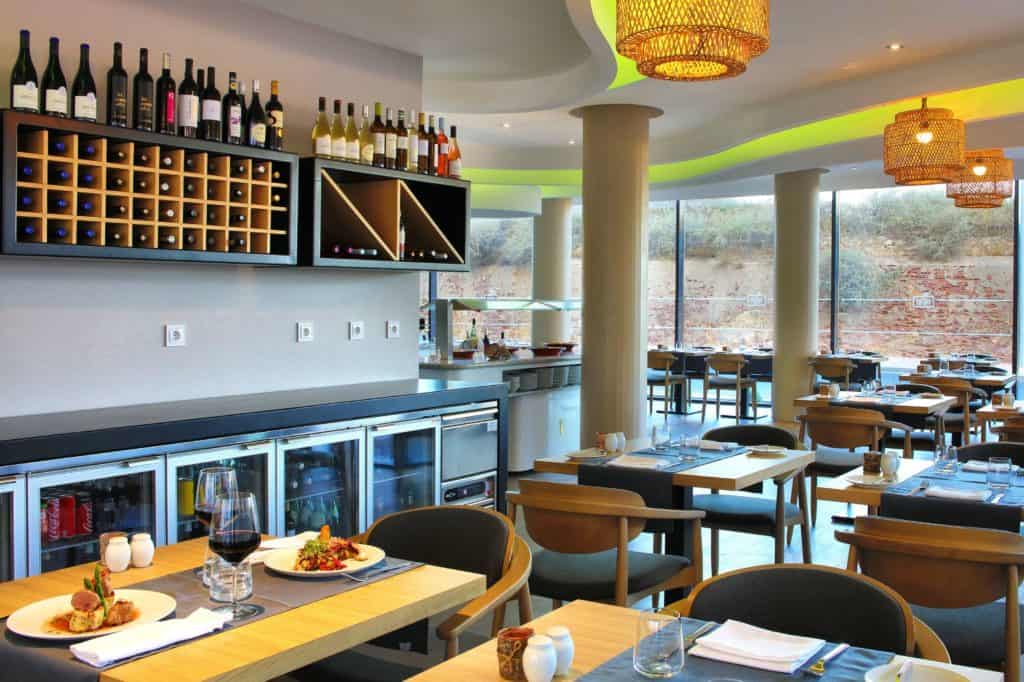 Restaurant van Jupiter Marina Hotel – Couples & Spa in Portimão, Algarve, Portugal