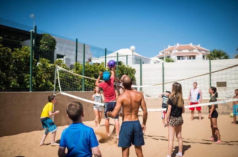 Volleyballen bij HD Parque Cristóbal Tenerife