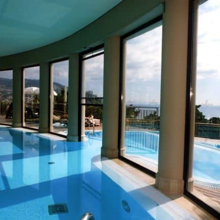 Zwembad van Quinta das Vistas Palace in Funchal, Madeira, Portugal