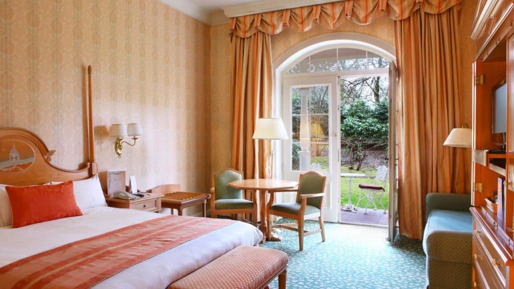 Hotelkamer van Disneyland Hotel in Marne-la-Vallée, Parijs, Frankrijk
