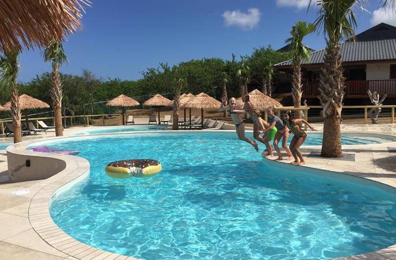 Zwembad van Morena Eco Resort in Jan Thiel Baai, Curaçao, Curaçao