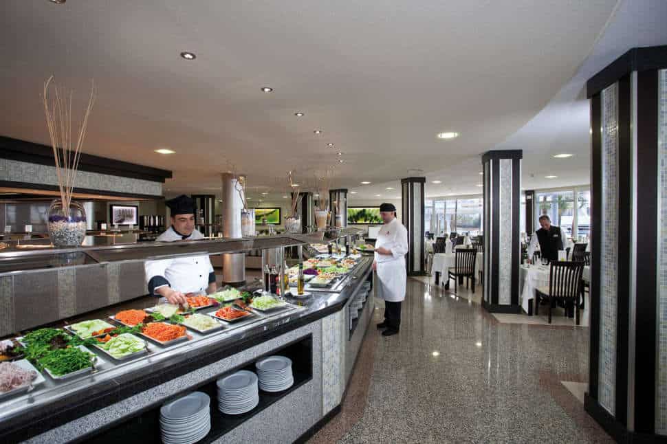 Buffetrestaurant van Hotel Riu Nautilus in Torremolinos, Costa del Sol, Spanje
