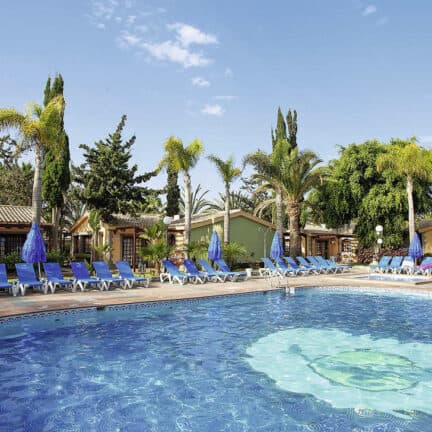 Zwembad van Suites & Villas by Dunas in Maspalomas, Gran Canaria, Spanje