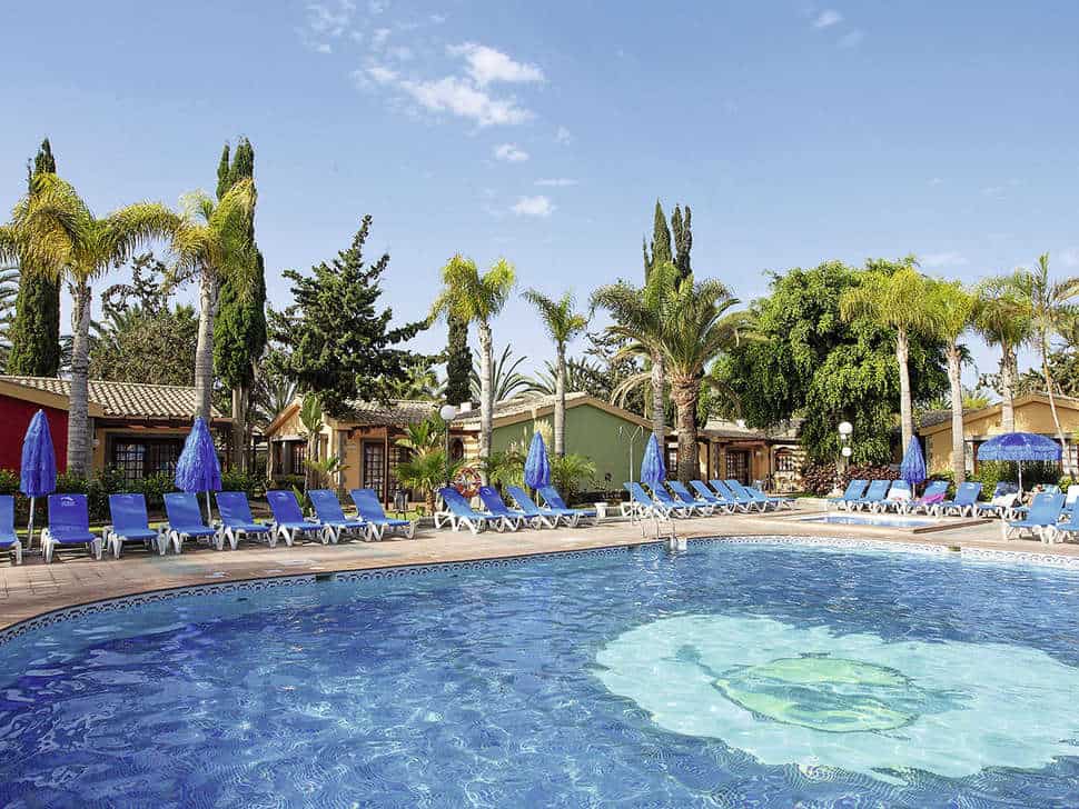 Zwembad van Suites & Villas by Dunas in Maspalomas, Gran Canaria, Spanje