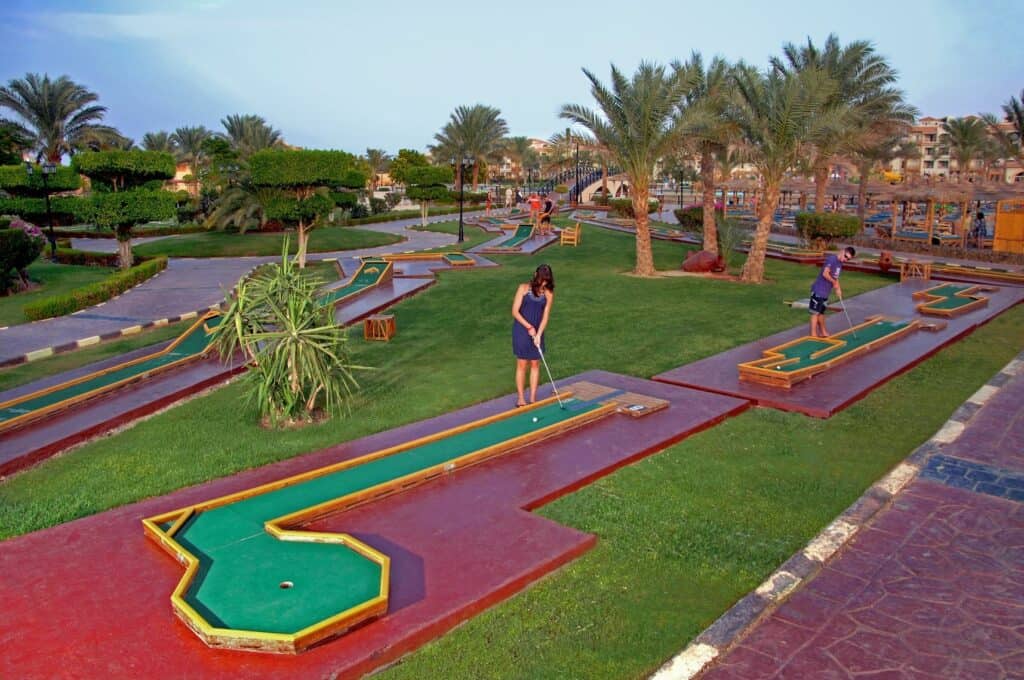 Midgetgolf van Dana Beach Resort in Hurghada, Rode Zee, Egypte