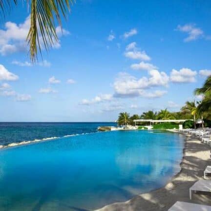 Papagayo Beach Hotel in Jan Thiel Baai, Curaçao, Curaçao