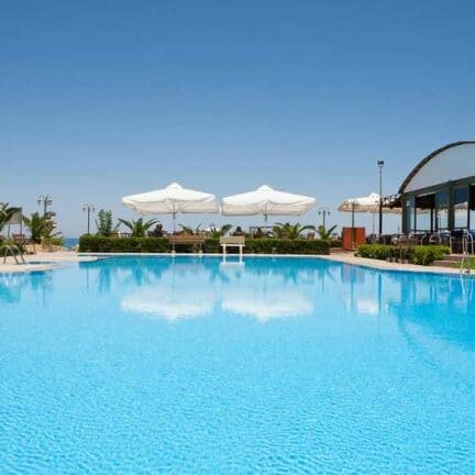 Zwembad van Marino’s Beach Appartementen in Rethymnon, Kreta, Griekenland