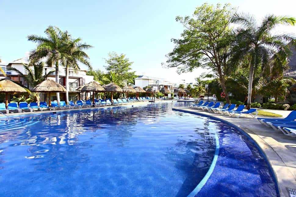 Zwembad van Sandos Caracol Eco Resort in Playa del Carmen, Quintana Roo, Mexico