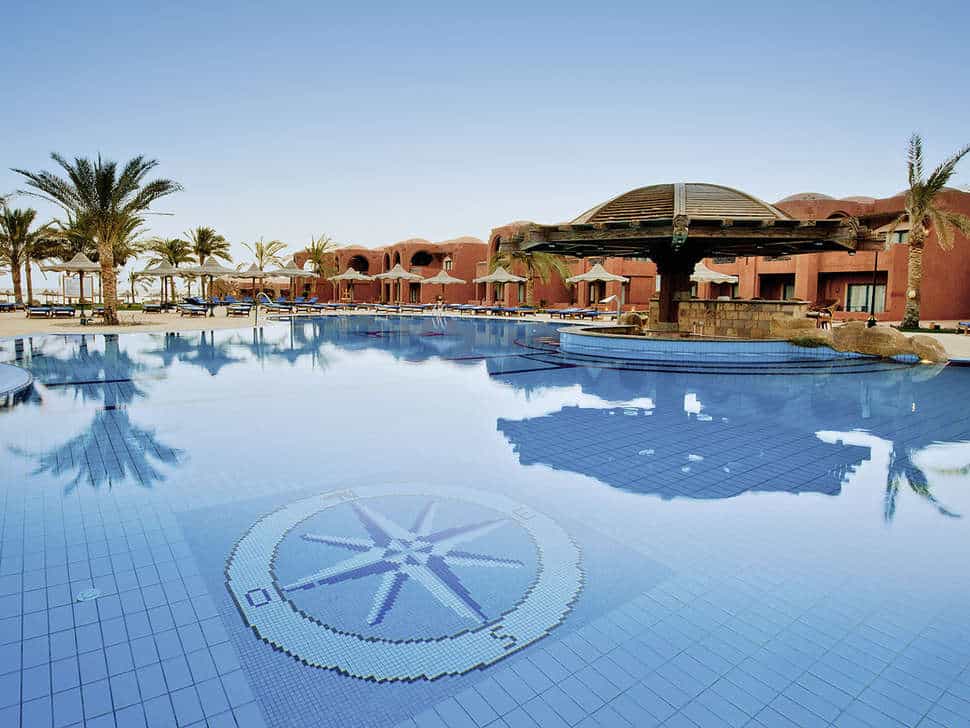 Zwembad van Sentido Oriental Dream Resort in Marsa Alam, Rode Zee, Egypte