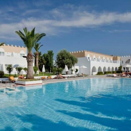 Zwembad van Platanista Hotel in Psalidi, Kos, Griekenland