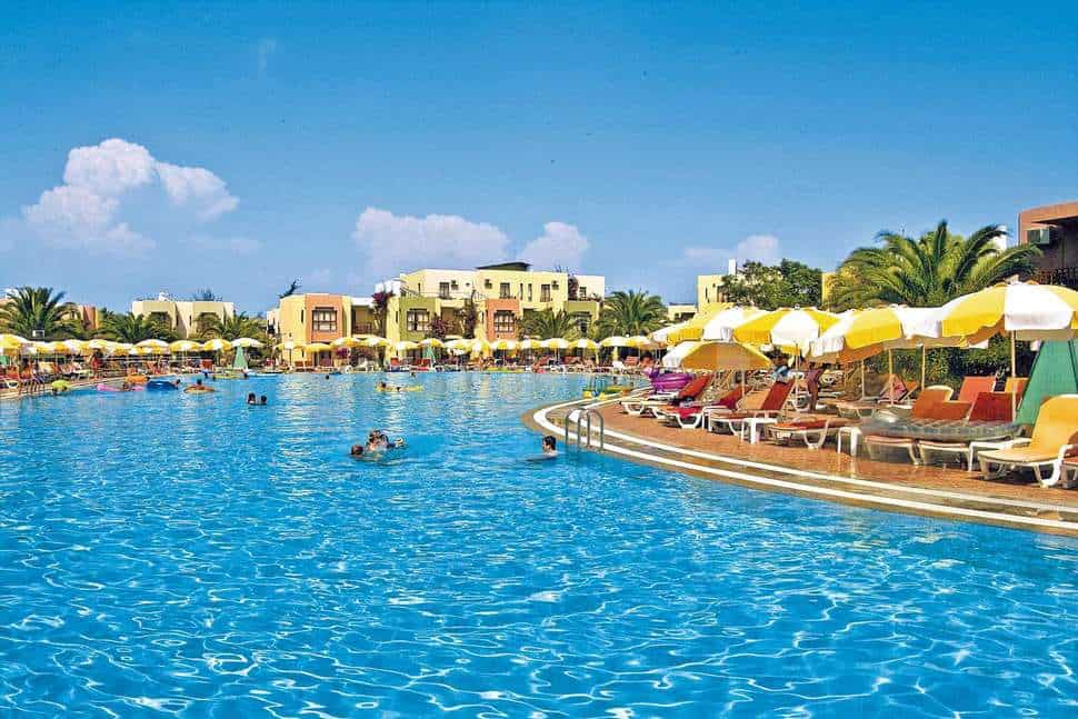 Zwembad van Vonresort Golden Beach in Colakli, Antalya, Turkije