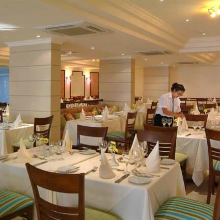 Restaurant van Aquamare Beach Hotel & Spa in Paphos, Paphos, Cyprus