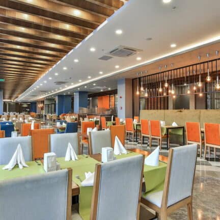 Restaurant van Saturn Palace Resort in Lara Beach, Turkse Rivièra, Turkije