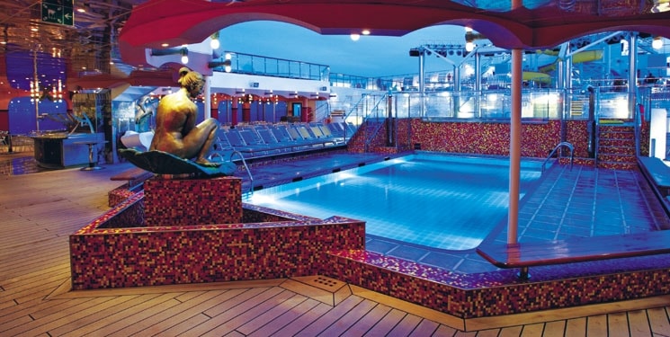 Zwembad van Cruiseschip Costa Magica