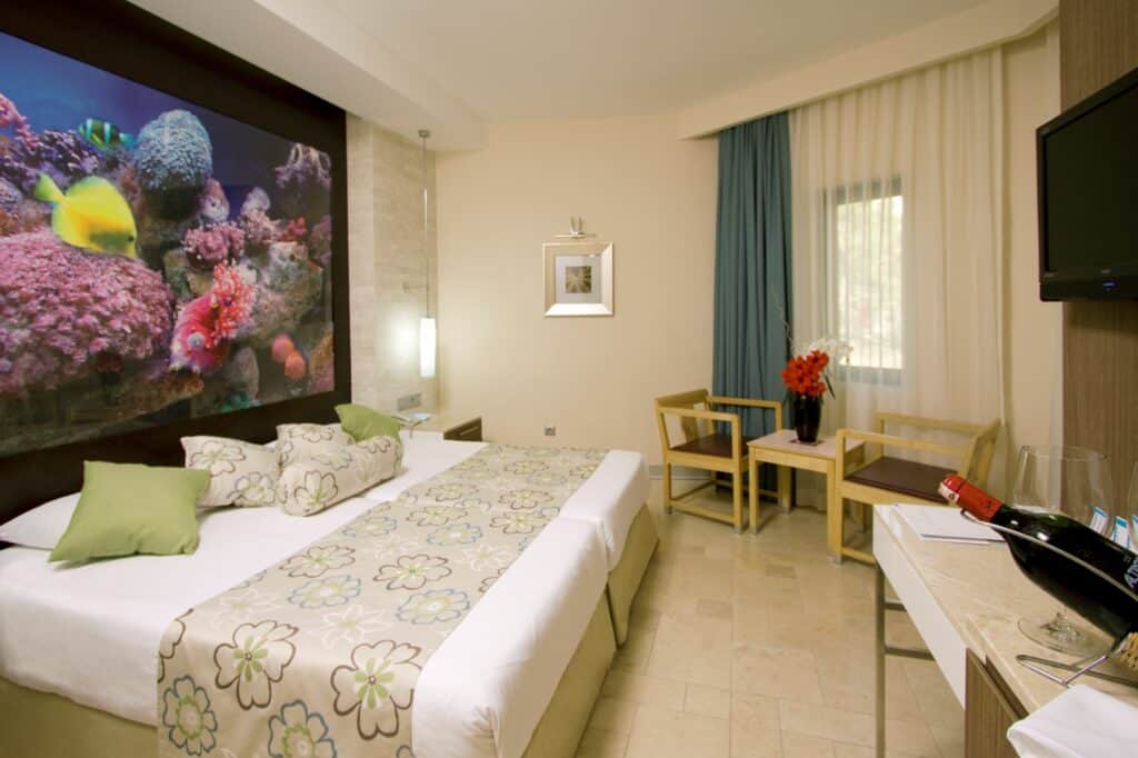 Hotelkamer van Blue Waters Club & Resort in Side, Turkse Rivièra, Turkije