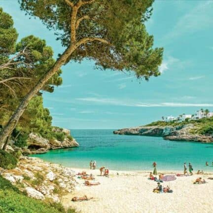 Strand van Inturotel Cala Azul Park in Cala d’Or, Mallorca, Spanje