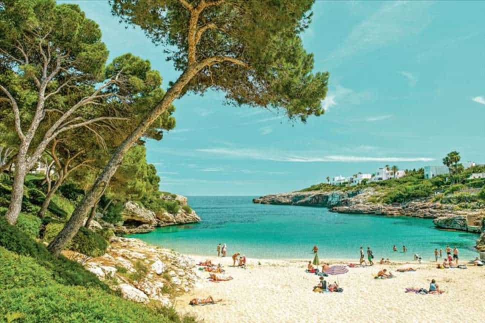 Strand van Inturotel Cala Azul Park in Cala d’Or, Mallorca, Spanje