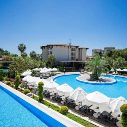 Zwembad van Barut Hemera Resort & Spa in Side, Turkse Rivièra, Turkije