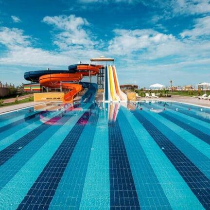 Zwembad van TUI Magic Life Jacaranda in Side, Turkse Rivièra, Turkije