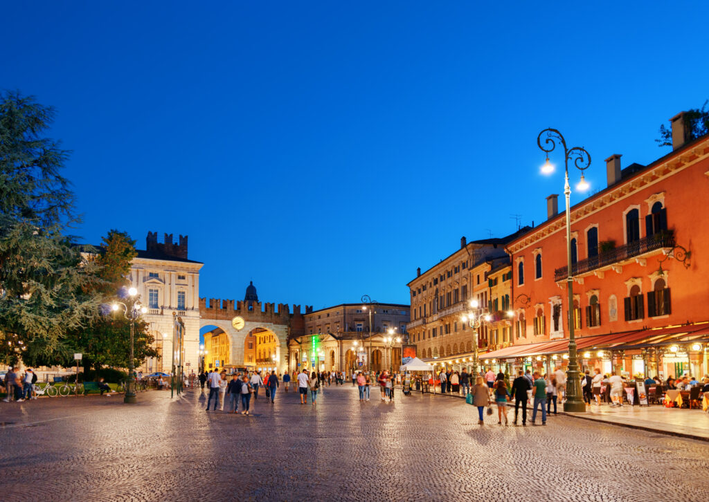 Piazza Bra in Verona, Italië