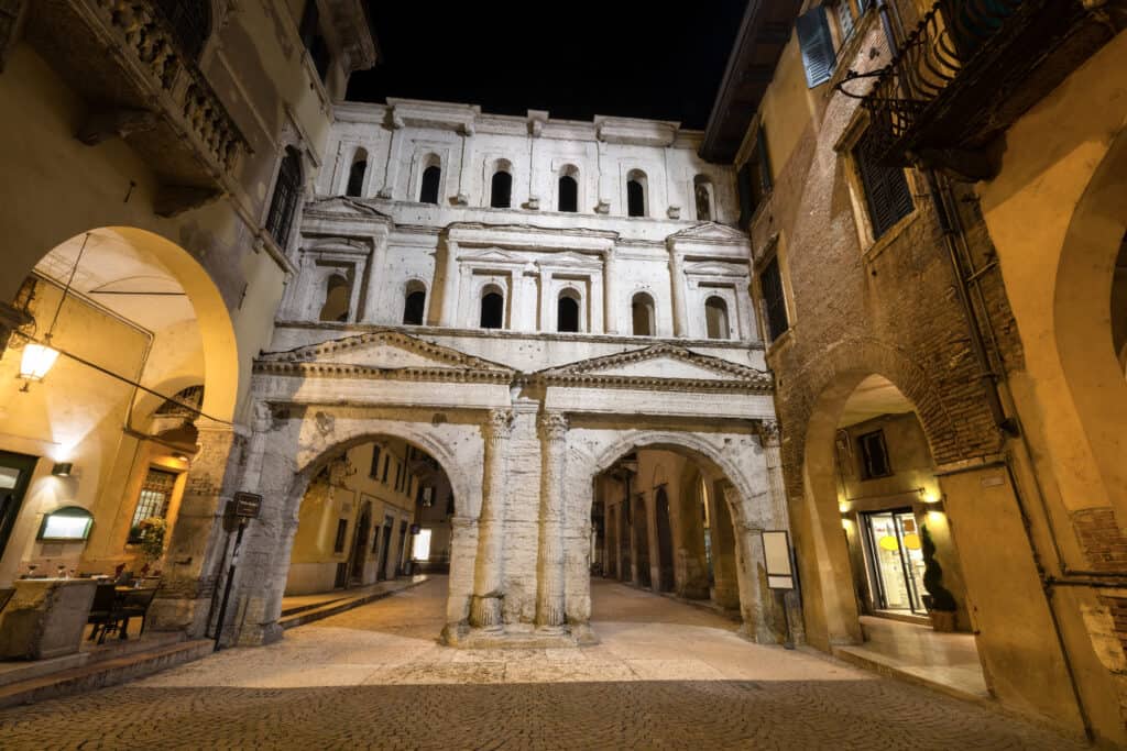 Porta Borsari in Verona, Italië