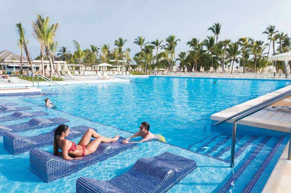 Zwembad van Riu Republica in Punta Cana, San Juan, Dominicaanse Republiek