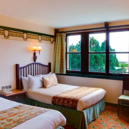 Hotelkamer van Disney’s Sequoia Lodge in Marne-la-Vallée, Parijs, Frankrijk