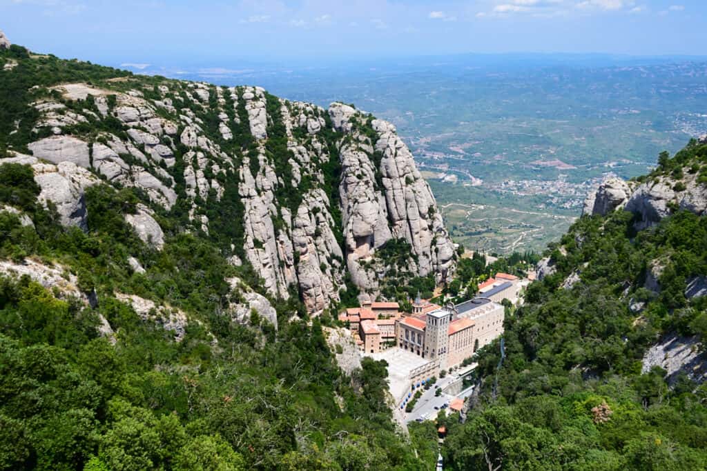 Klooster van Montserrat in de bergen in Spanje