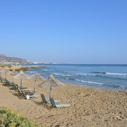 Strand van Alexander Beach in Stalis op Kreta, Griekenland