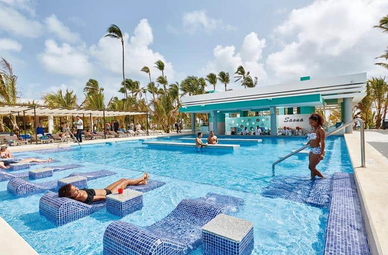 Zwembad van RIU Palace Punta Cana in de Dominicaanse Republiek