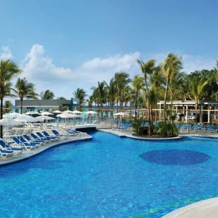 Zwembad van RIU Yucatan in Playa del Carmen, Mexico