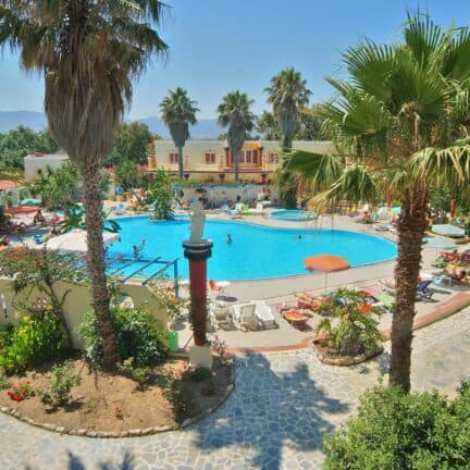 Zwembad van Hotel Apollon