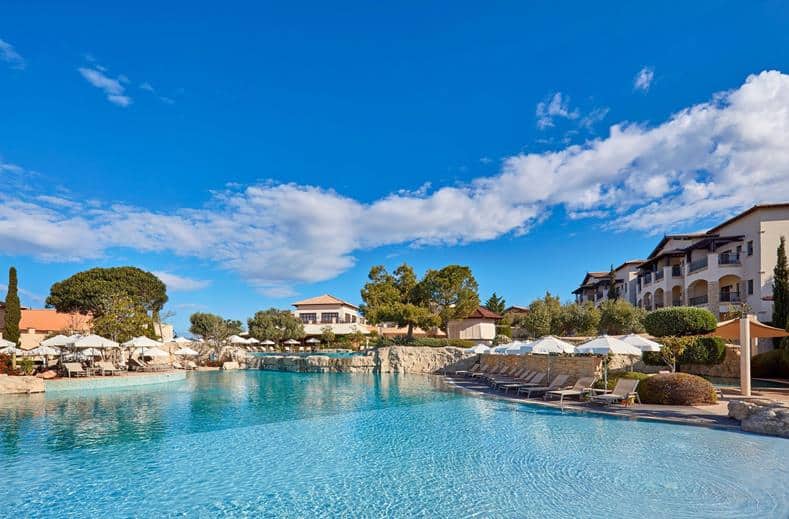 Tui Sensatori Resort Atlantica Aphrodite Hills op Cyprus