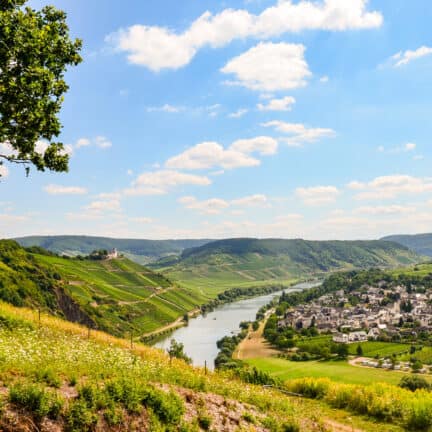Uitzicht op rivier de Moezel in Duitsland